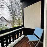Eichen Apartment- 4 Personen- Balkon- Parkplatz- Waschmaschine شقة *