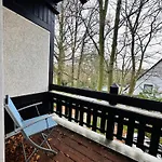 Eichen Apartment- 4 Personen- Balkon- Parkplatz- Waschmaschine شقة *