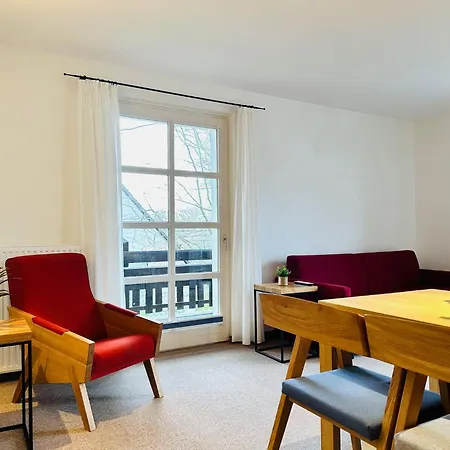 Eichen Apartment- 4 Personen- Balkon- Parkplatz- Waschmaschine