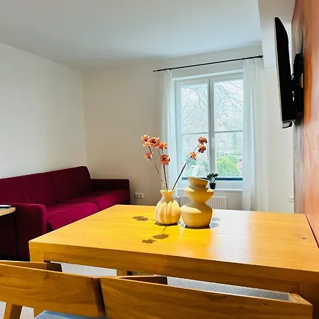 Eichen Apartment- 4 Personen- Balkon- Parkplatz- Waschmaschine 沃尔夫
