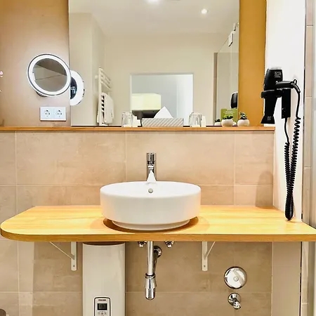 Eichen Apartment- 4 Personen- Balkon- Parkplatz- Waschmaschine