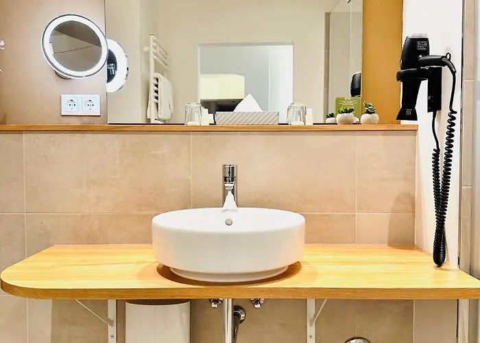 Eichen Apartment- 4 Personen- Balkon- Parkplatz- Waschmaschine