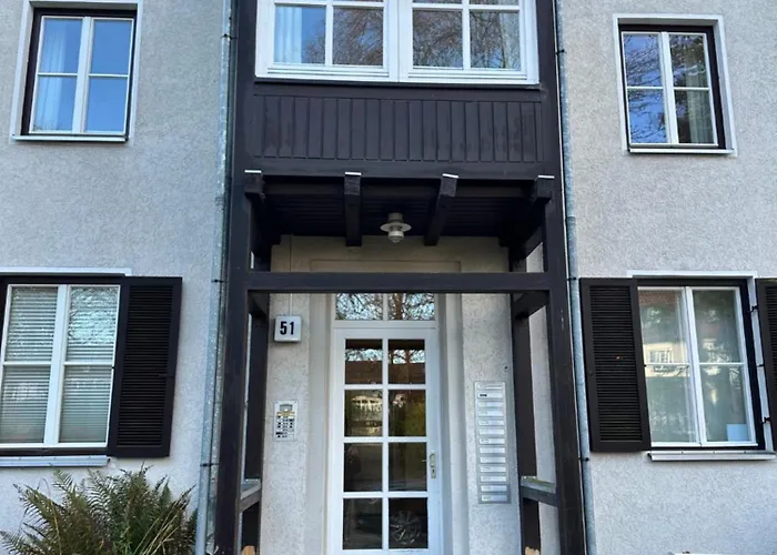 Eichen Apartment- 4 Personen- Balkon- Parkplatz- Waschmaschine 公寓 *